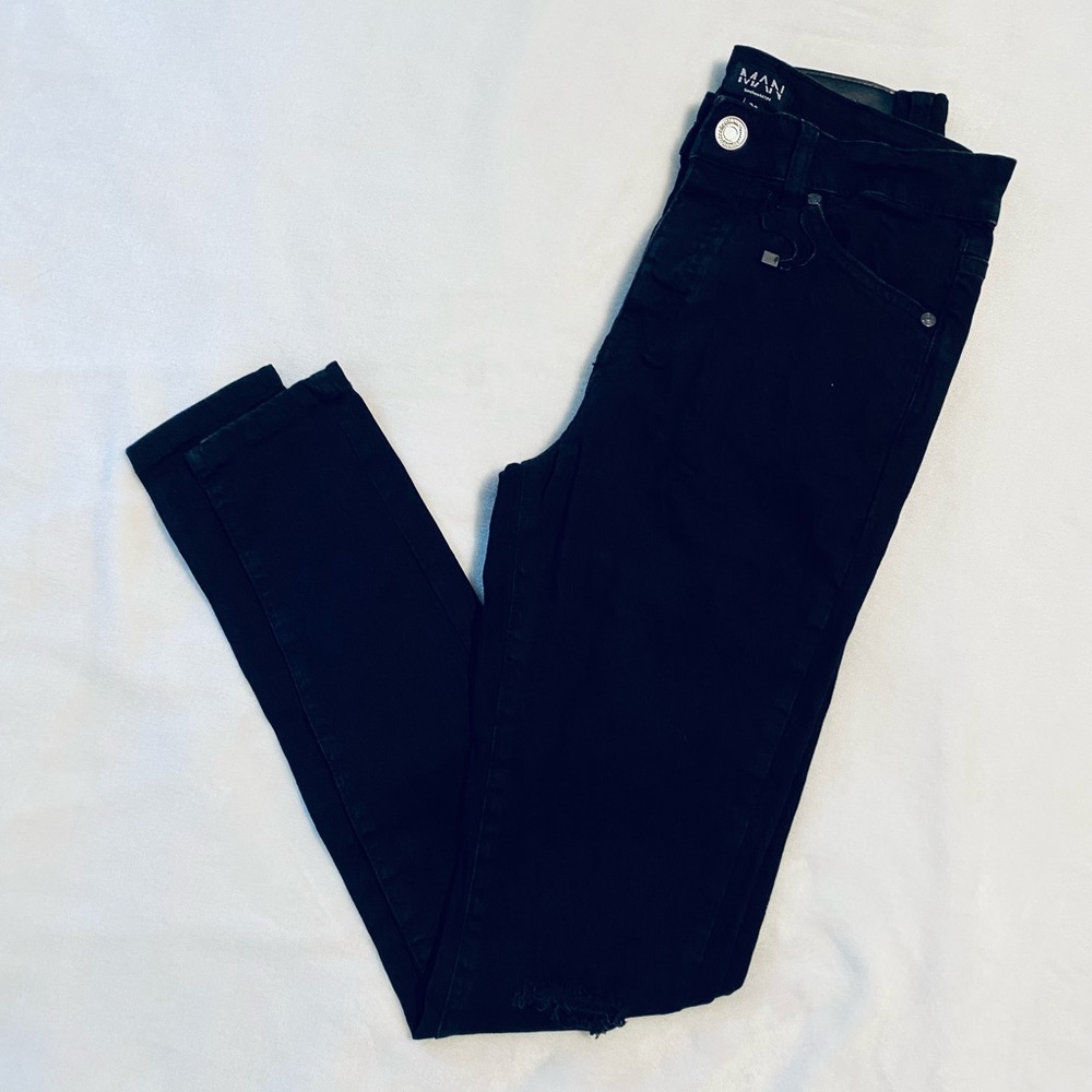 Boohoo Man Skinny Jeans With Slash Knees